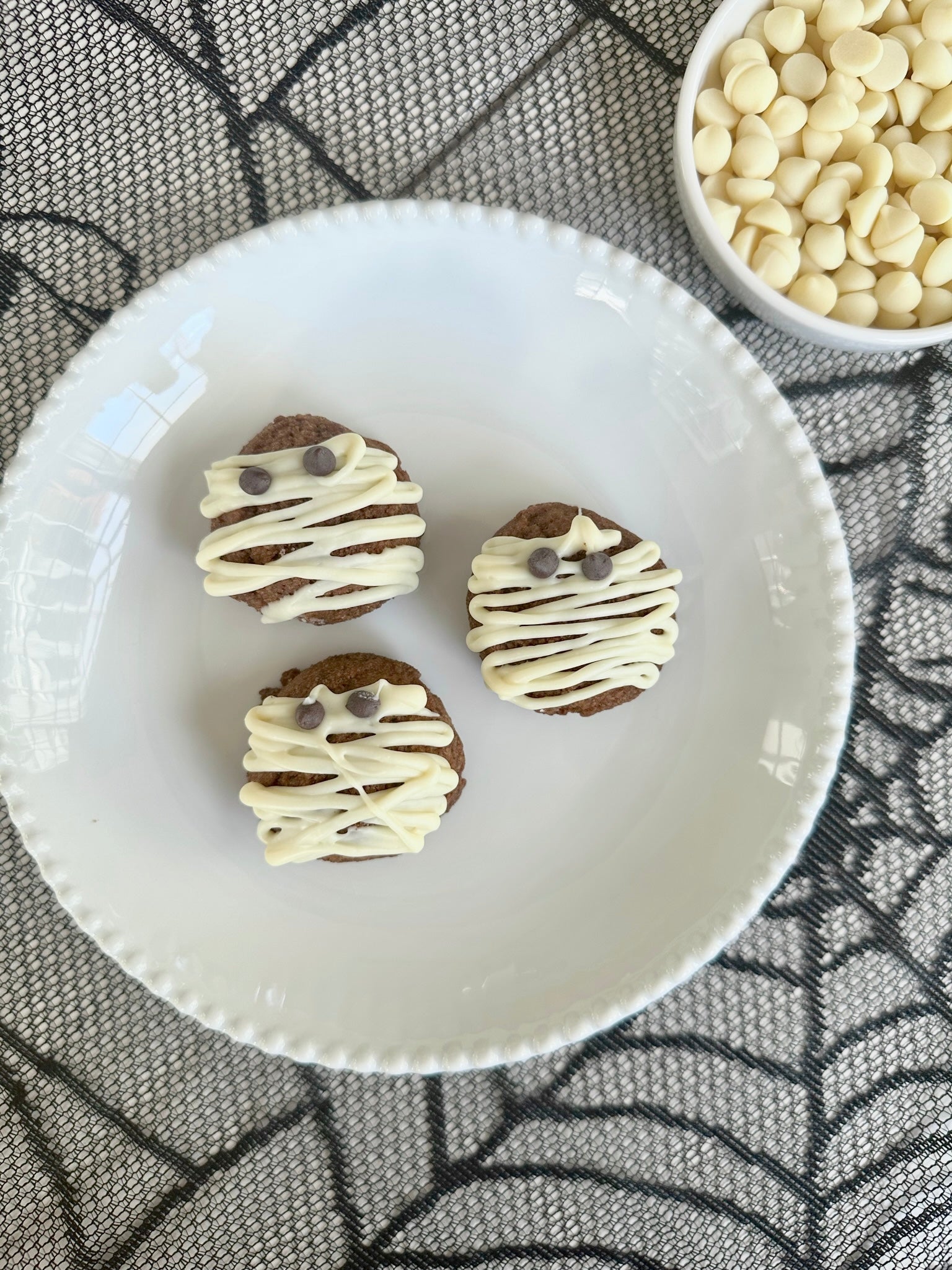 Gift Tin: Molasses Spice Yummy Mummies