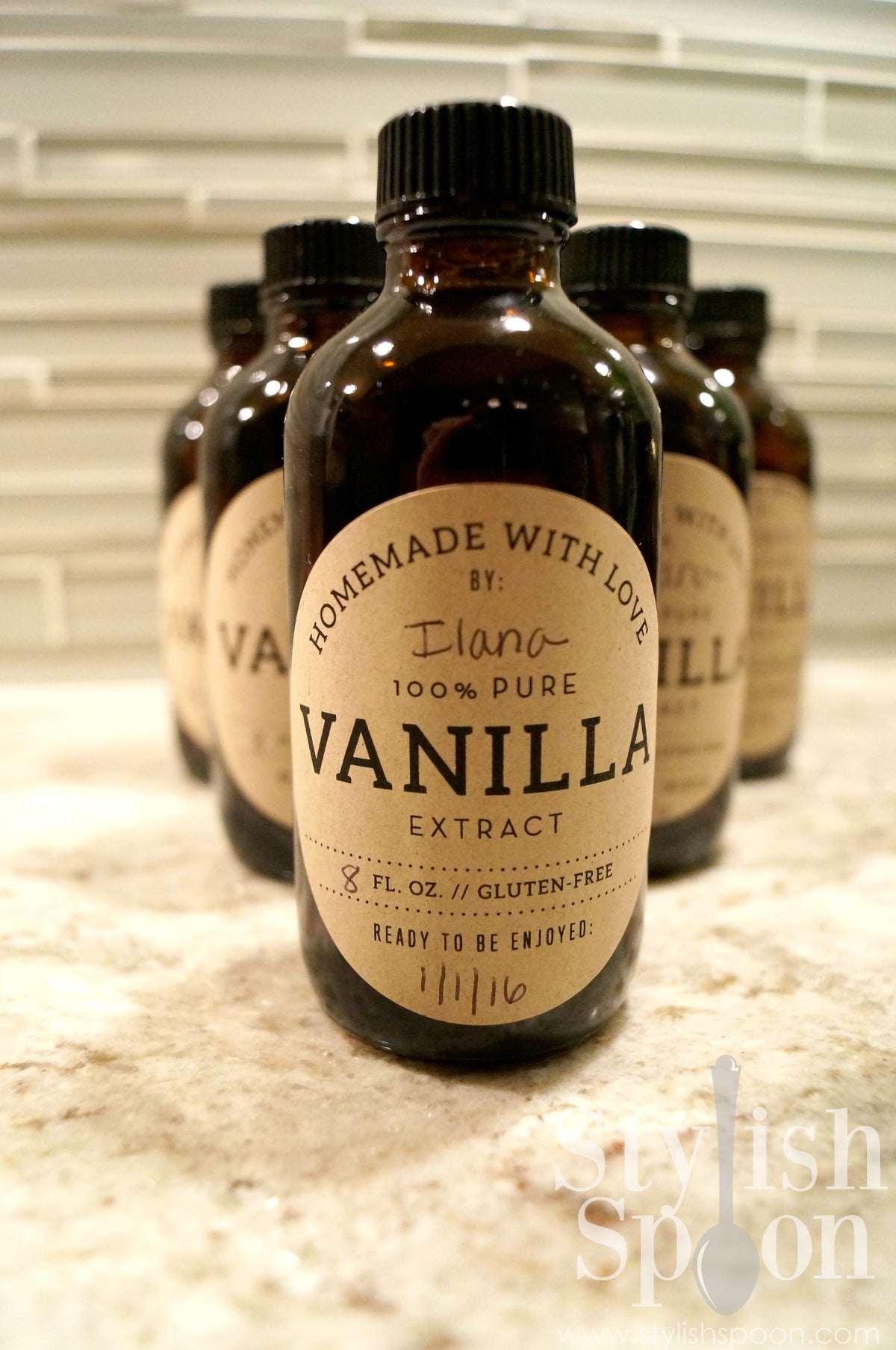 DIY :: Homemade Vanilla Extract Recipe – Stylish Spoon